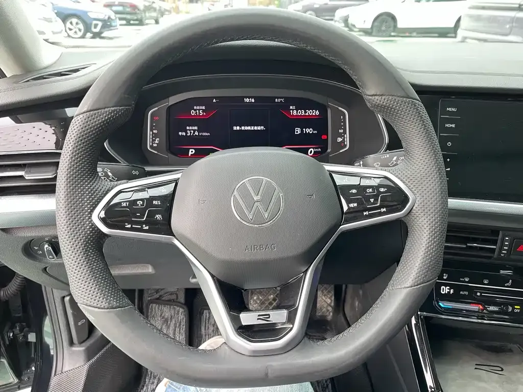 Volkswagen Passat — фото 9