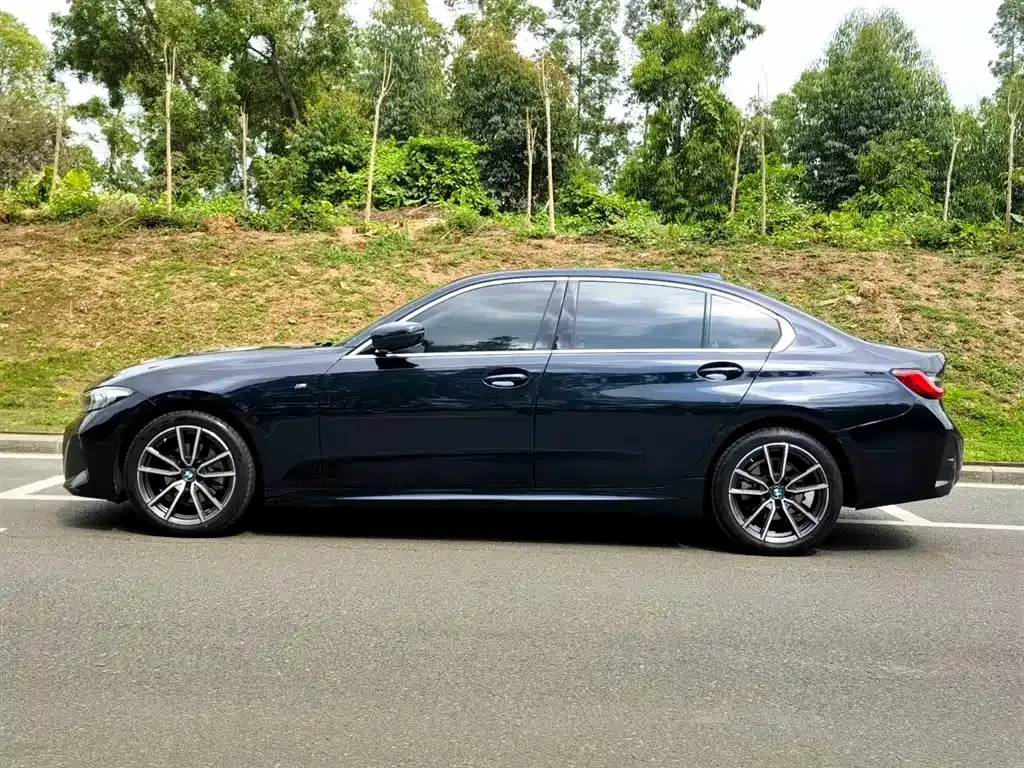 BMW 3 Series 2024 из CN, фото 9