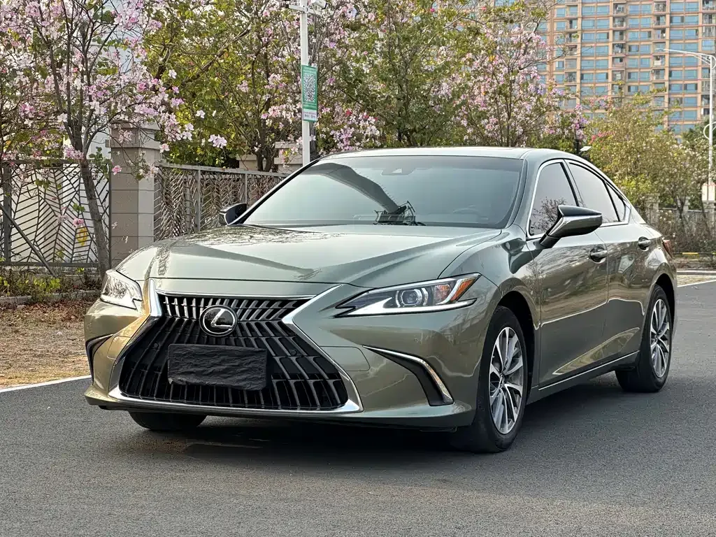 Lexus ES 2023 из CN, фото 1
