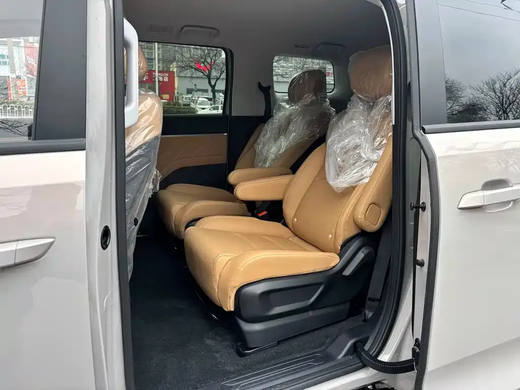 Wuling Starlight 730 New Energy — фото 4
