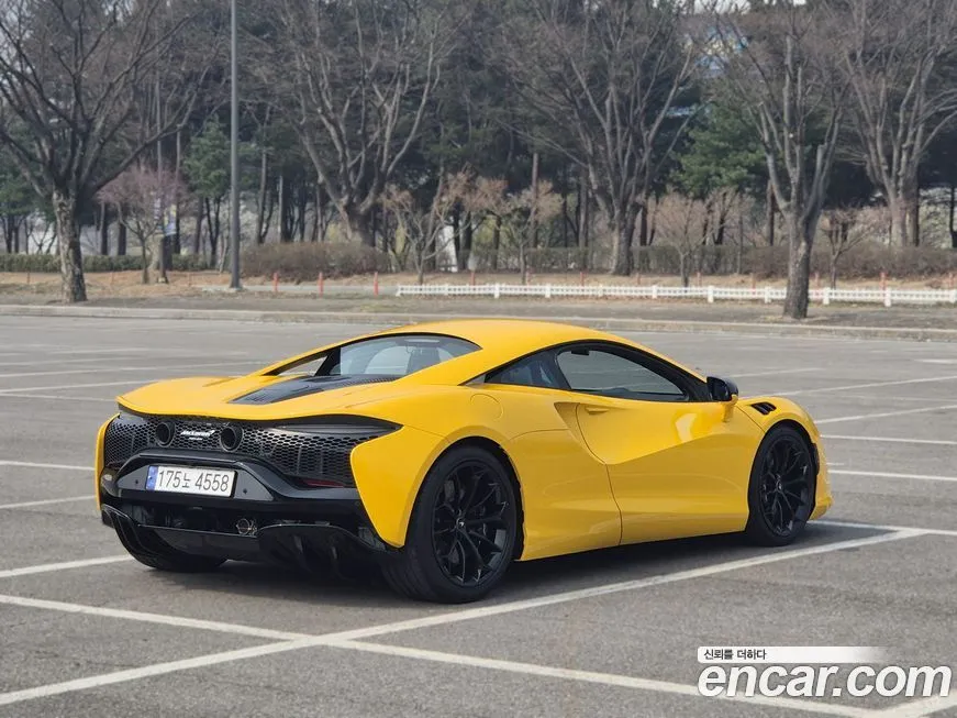 Mclaren Artura 2023 из KR, фото 6