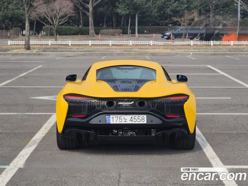 Mclaren Artura 2023 из KR, фото 7