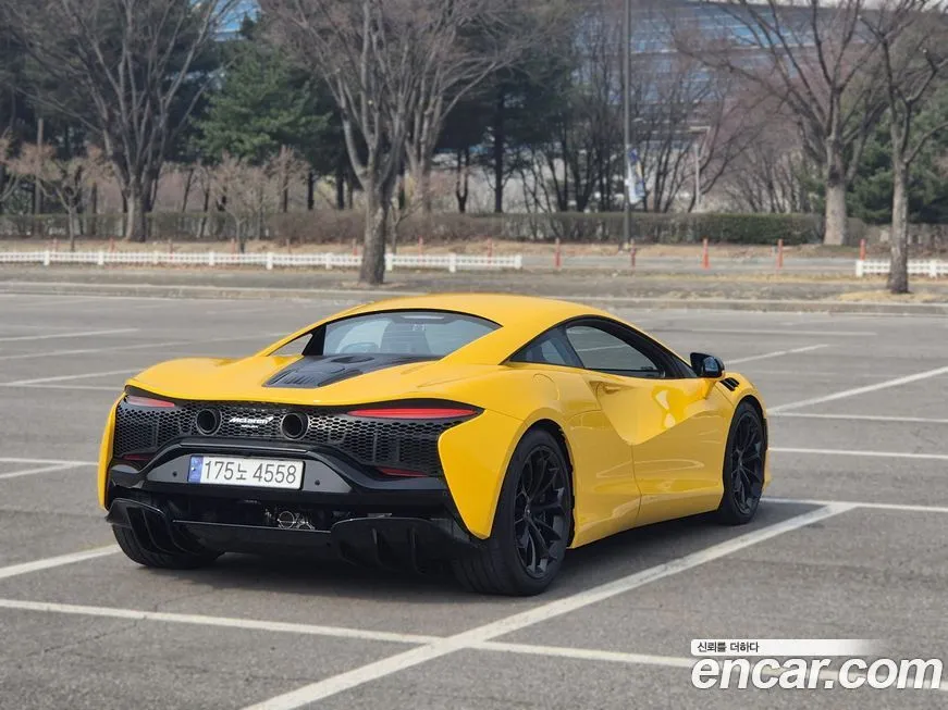 Mclaren Artura 2023 из KR, фото 8