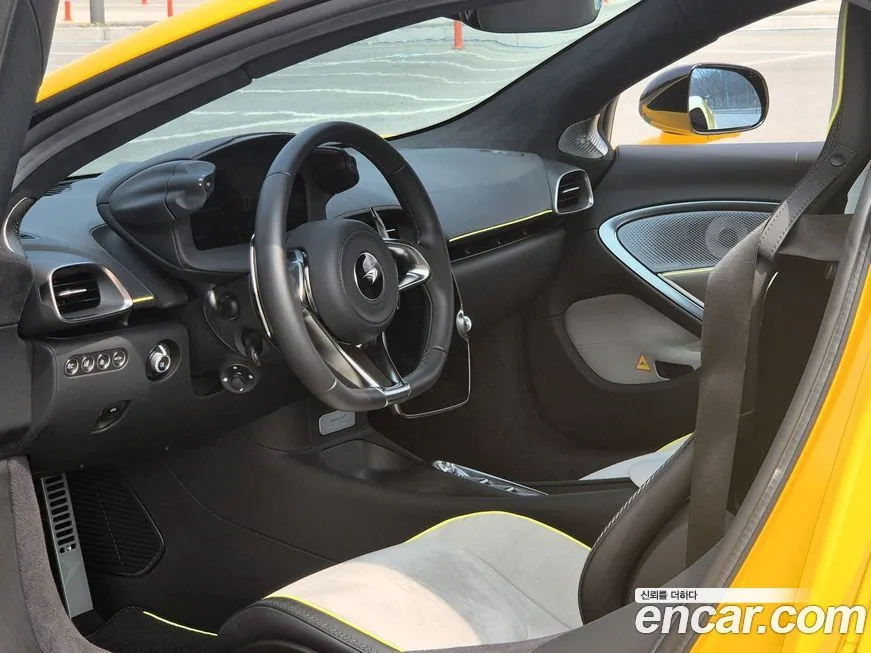 Mclaren Artura 2023 из KR, фото 3