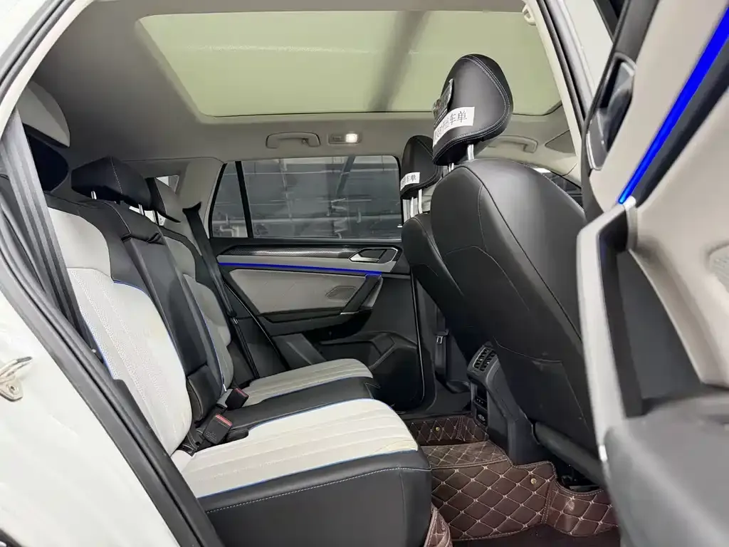 Volkswagen GTE PHEV 2024 из CN, фото 2