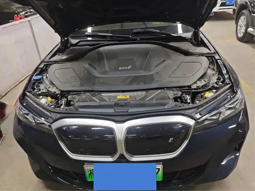 BMW i3 2024 из CN, фото 3