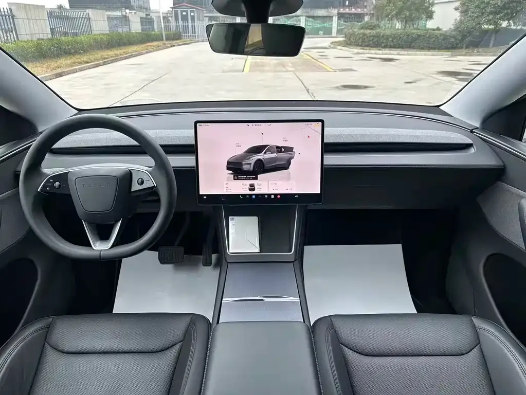 Tesla Model Y — фото 4