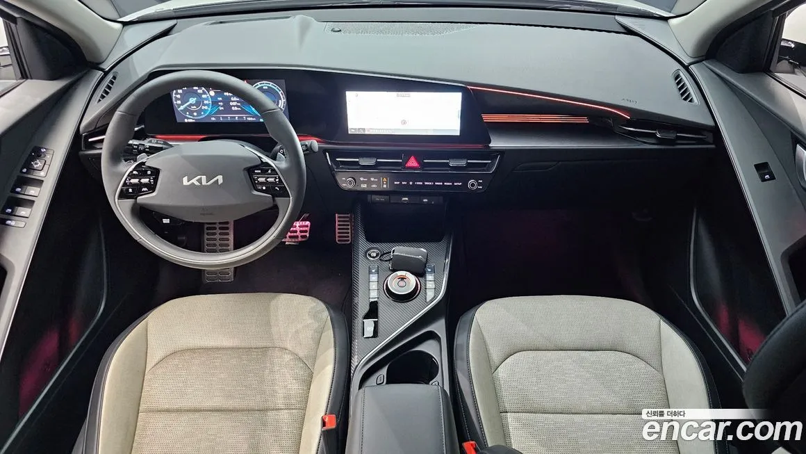 Kia Niro — фото 9