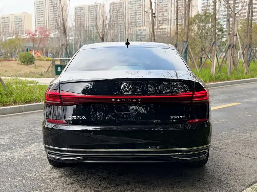 Volkswagen Passat — фото 5