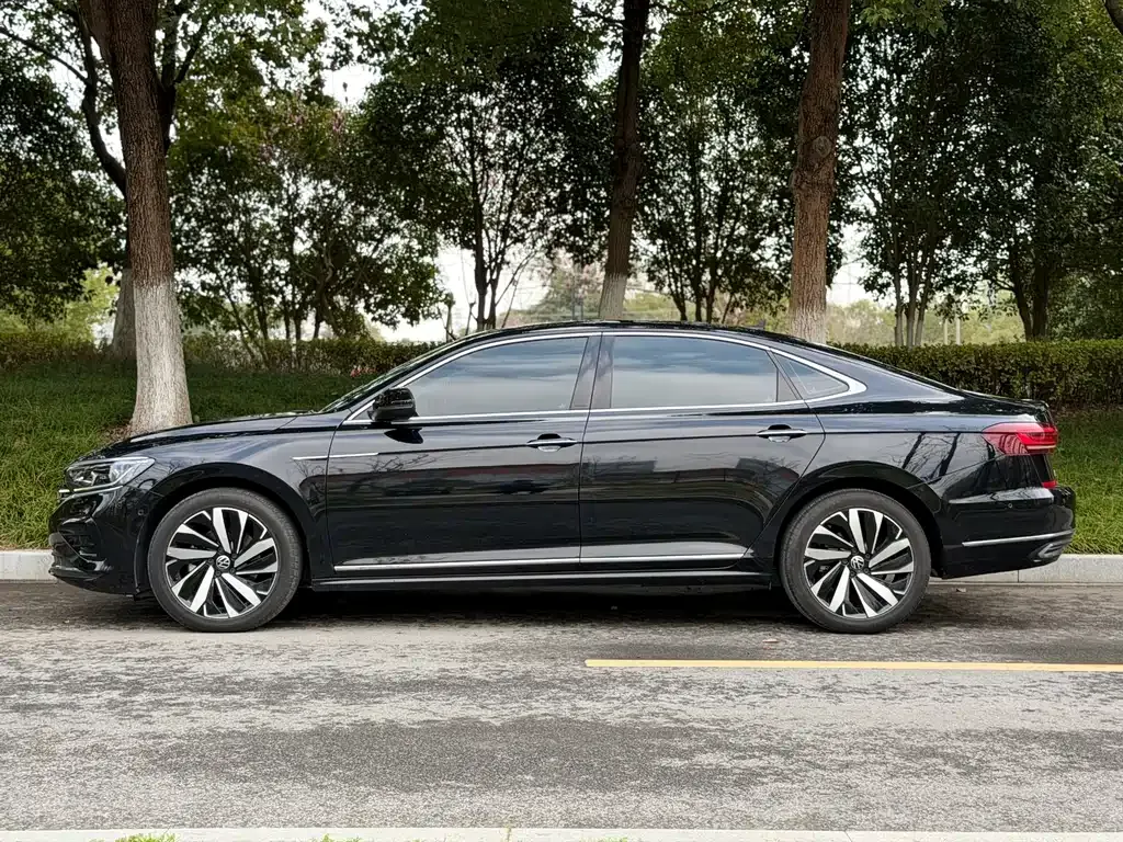 Volkswagen Passat — фото 7