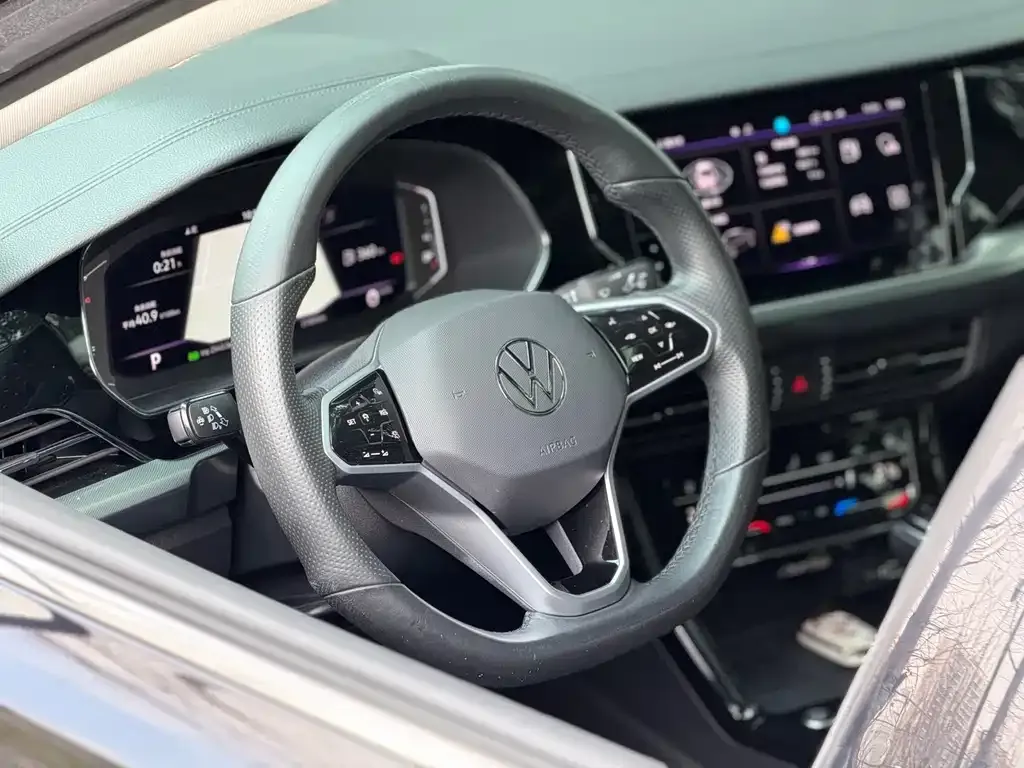 Volkswagen Passat — фото 4