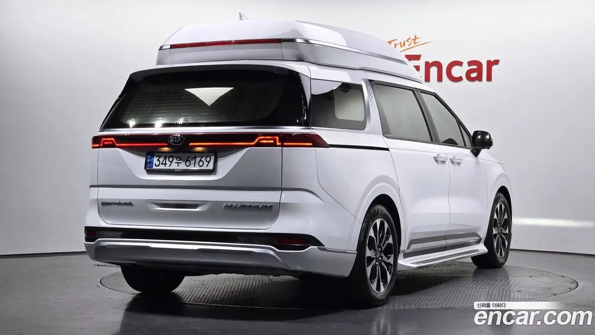 Kia Carnival — фото 10