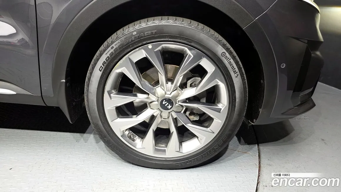Kia Sorento — фото 10