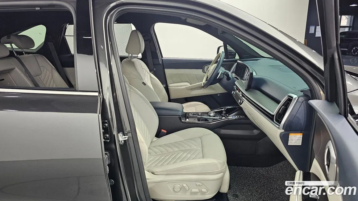 Kia Sorento — фото 9