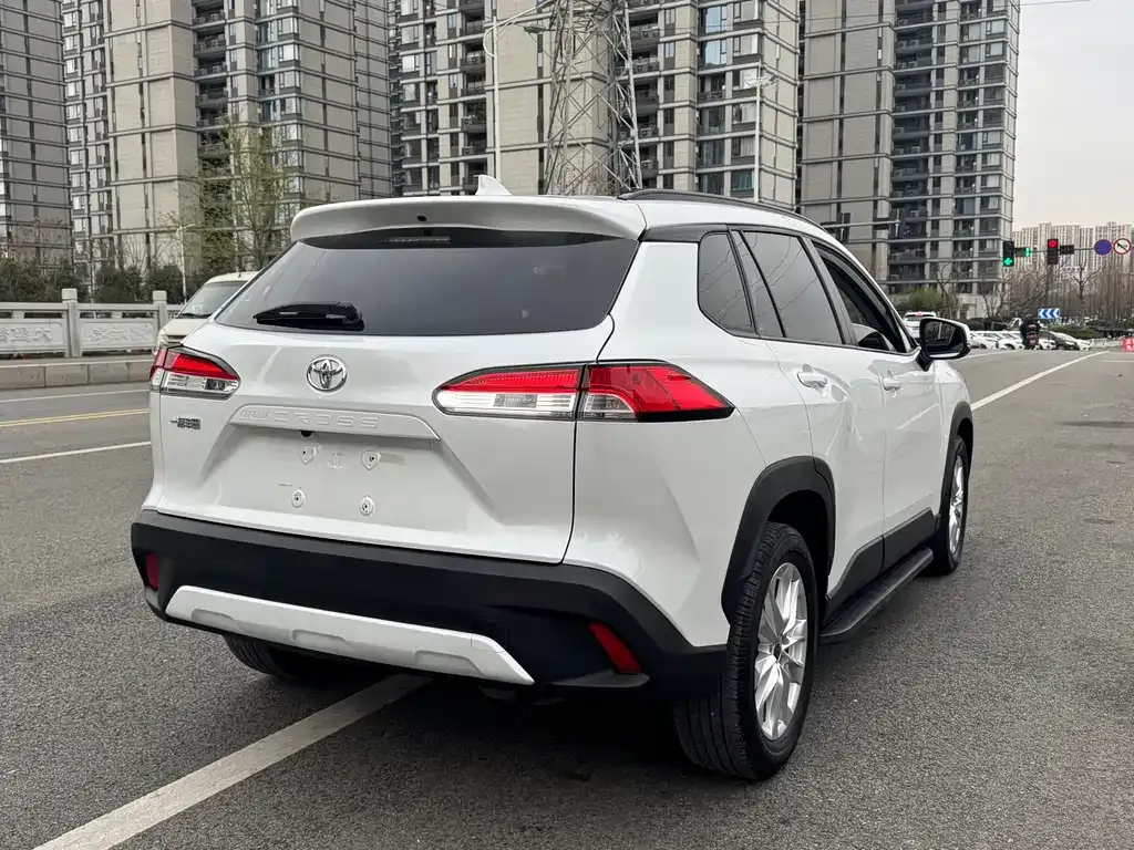 Toyota Corolla Cross 2023 из CN, фото 9