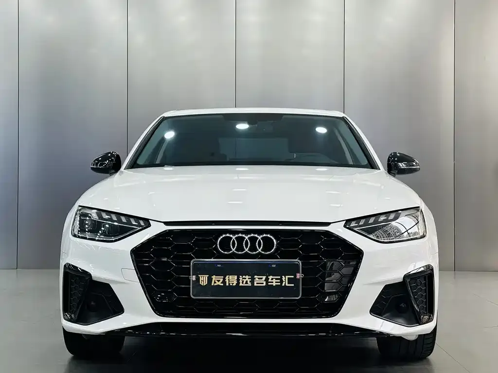 Audi A4L 2023 из CN, фото 3