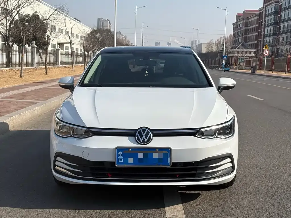 Volkswagen Golf 2022 из CN, фото 1