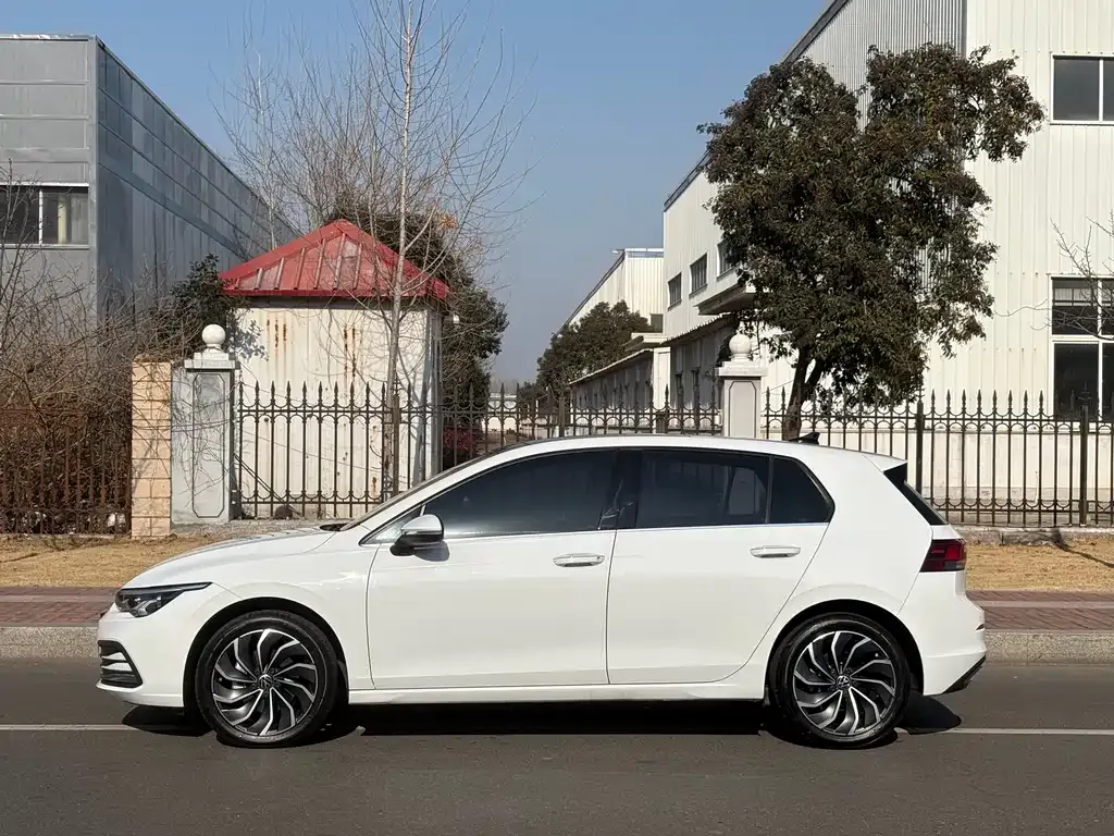 Volkswagen Golf 2022 из CN, фото 7