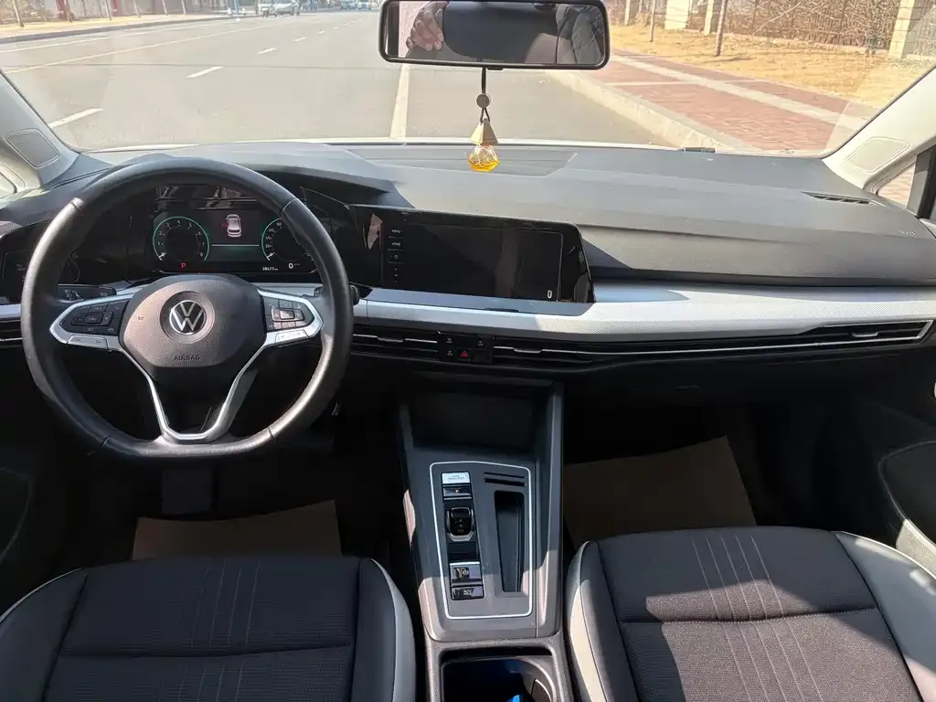 Volkswagen Golf 2022 из CN, фото 3