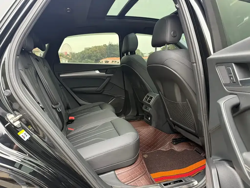 Audi Q5L Sportback 2022 из CN, фото 3