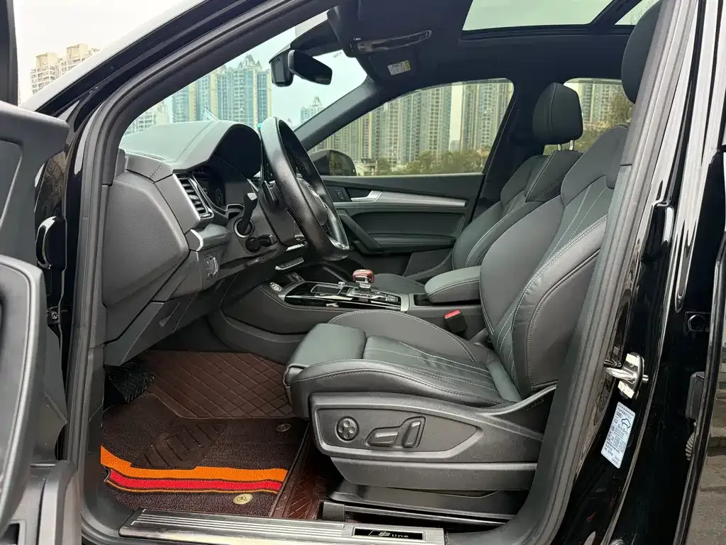 Audi Q5L Sportback 2022 из CN, фото 5