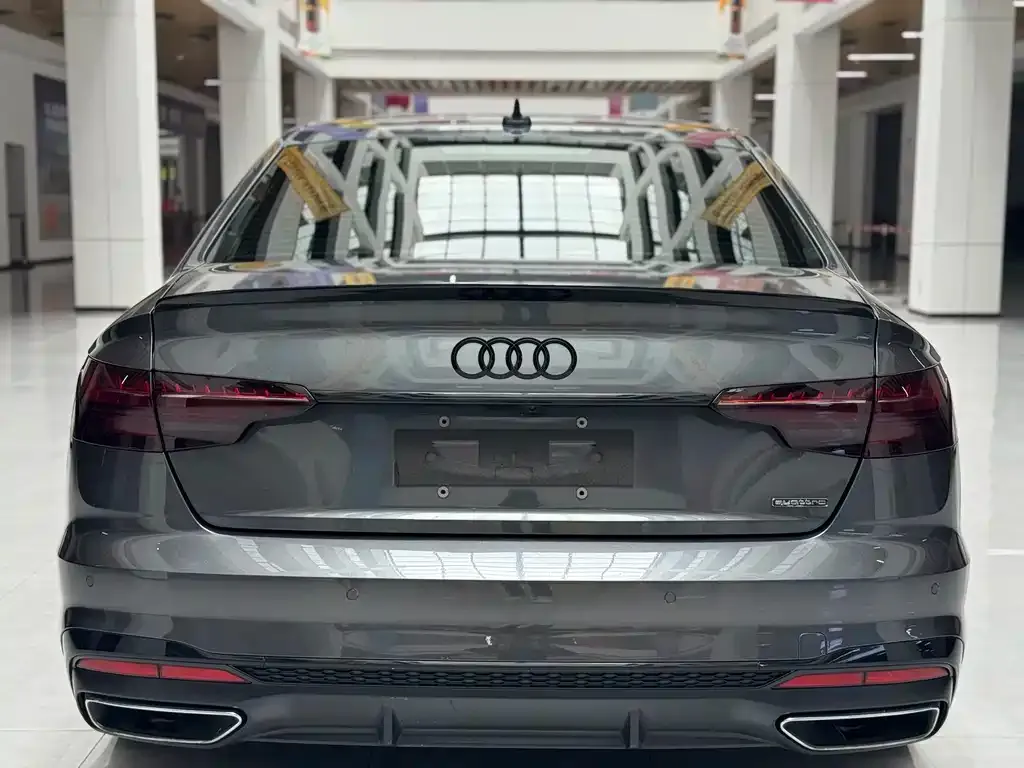 Audi A4L — фото 7