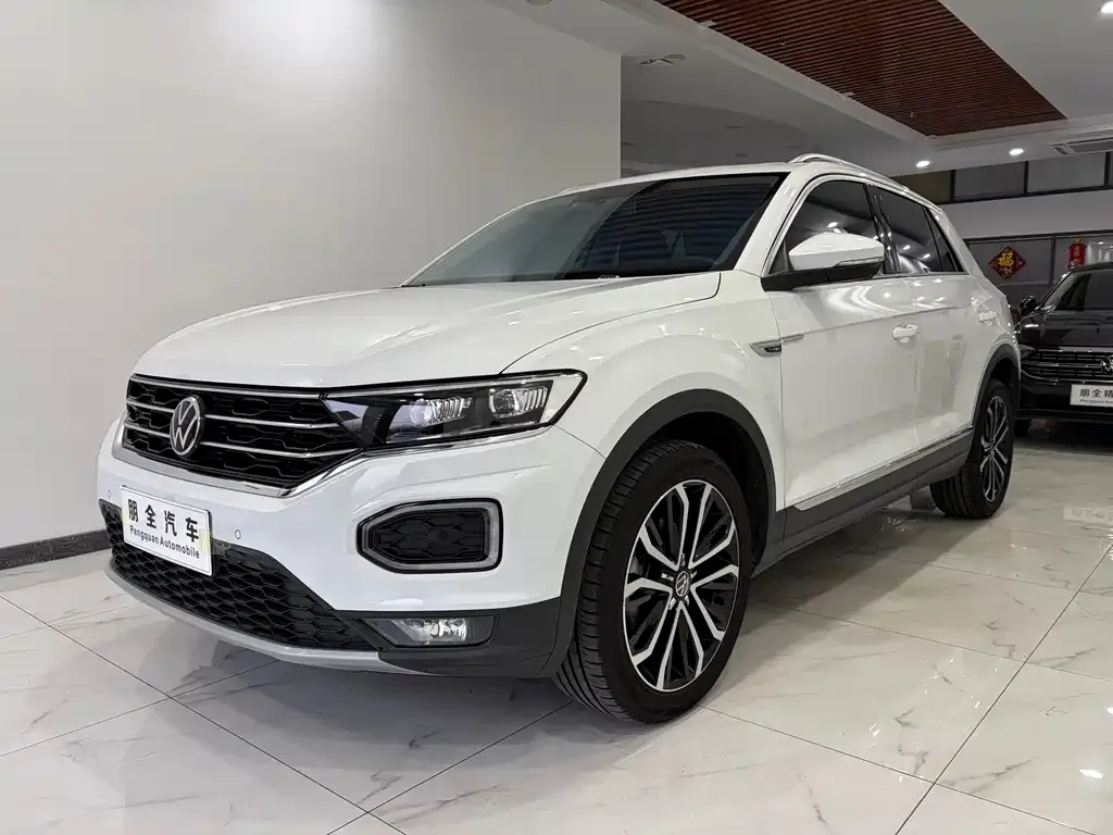 Volkswagen T-Roc — фото 1