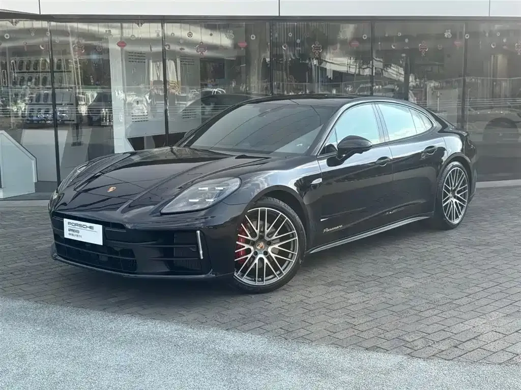 Porsche Panamera — фото 1