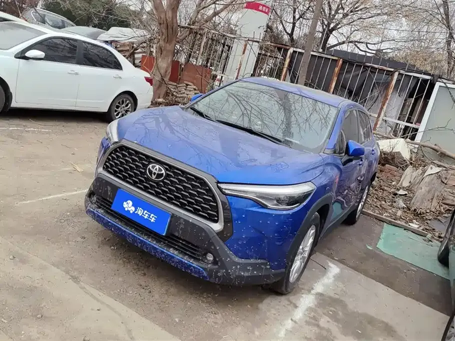 Toyota Corolla Cross — фото 1