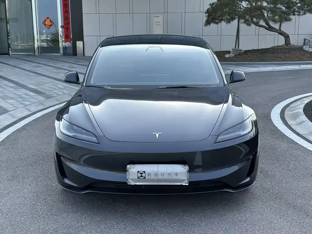 Tesla Model 3 2025 из CN, фото 3