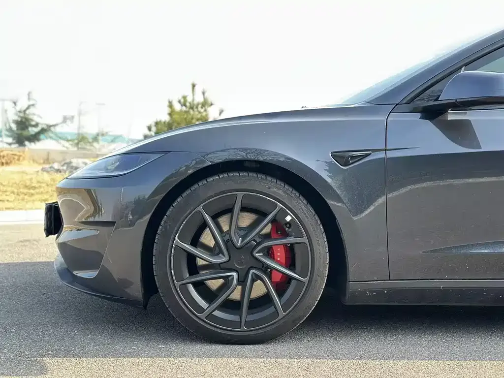 Tesla Model 3 2025 из CN, фото 2