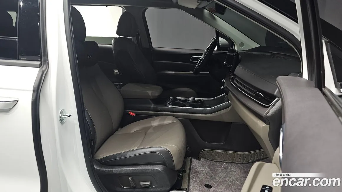 Kia Carnival — фото 10