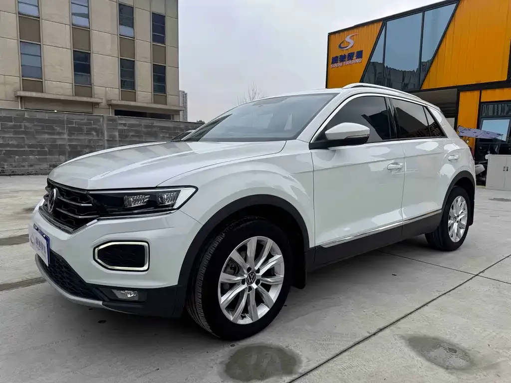 Volkswagen T-Roc 2023 из CN, фото 1
