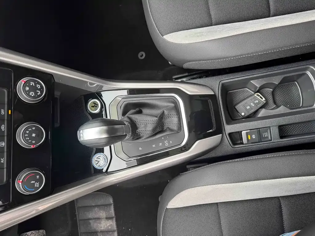 Volkswagen T-Roc 2023 из CN, фото 6