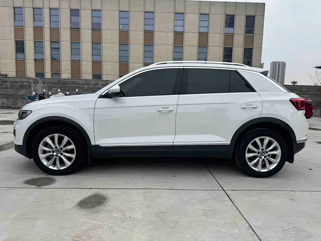 Volkswagen T-Roc 2023 из CN, фото 5