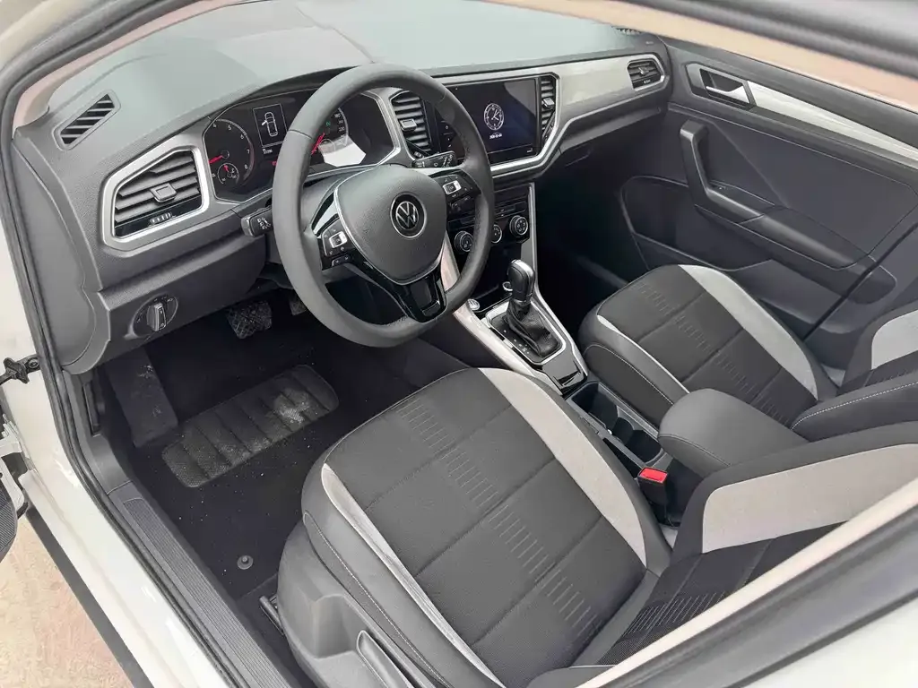 Volkswagen T-Roc 2023 из CN, фото 7