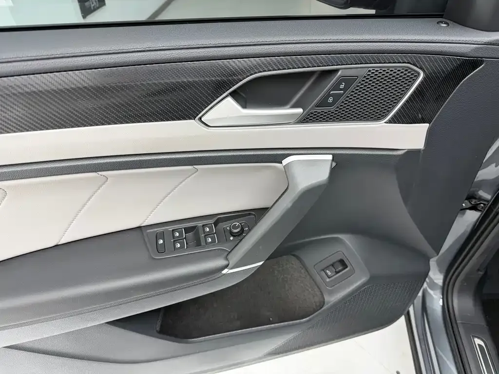 Volkswagen Tayron 2022 из CN, фото 9