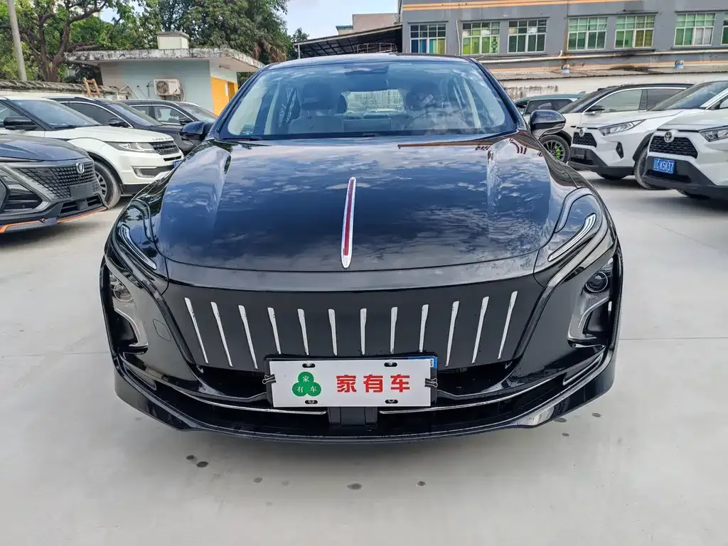 Hongqi E-QM5 — фото 10