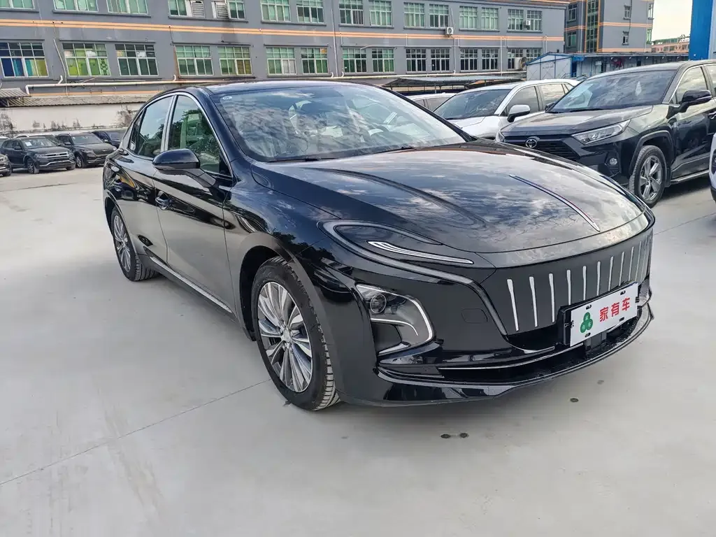 Hongqi E-QM5 — фото 5