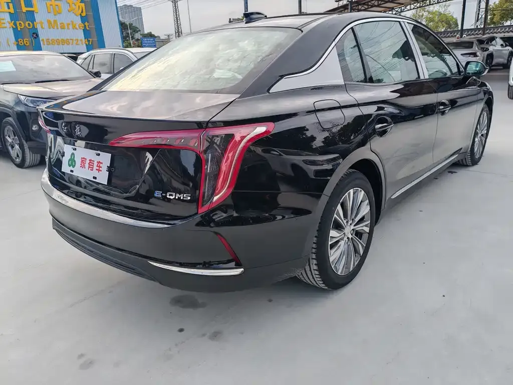Hongqi E-QM5 — фото 2