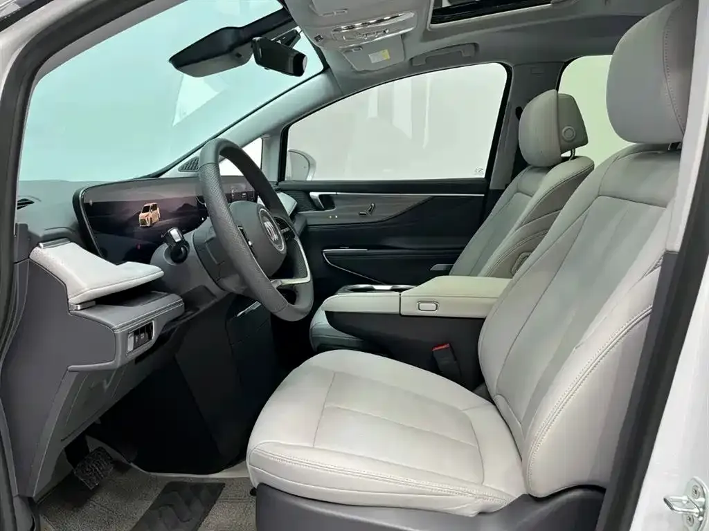 Buick GL8 2025 из CN, фото 8
