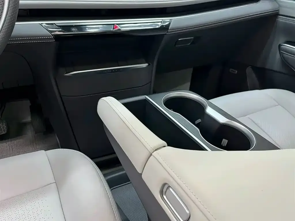 Buick GL8 2025 из CN, фото 7