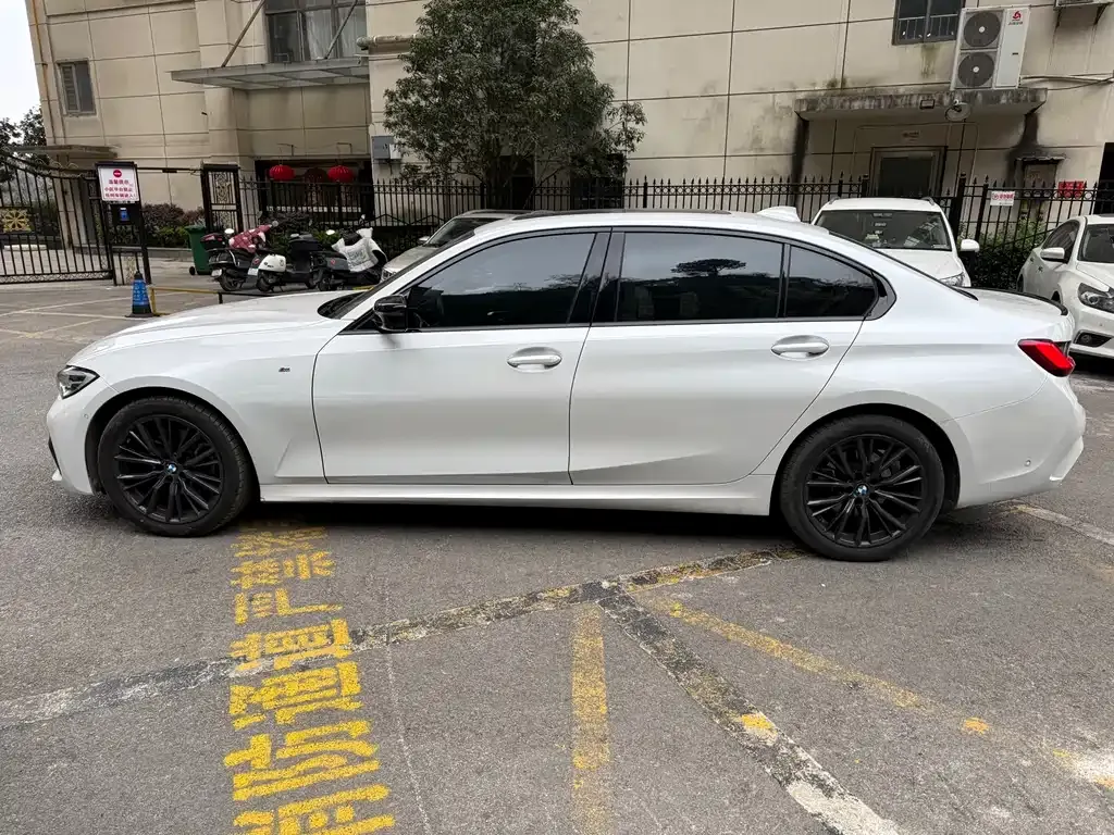 BMW 3 Series 2021 из CN, фото 6