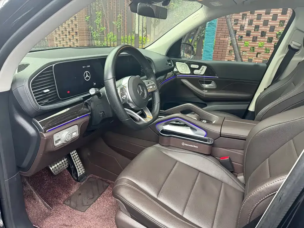 Mercedes-Benz GLS — фото 8