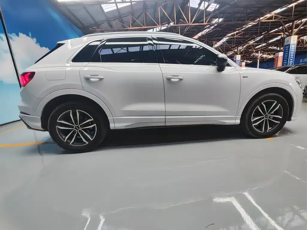 Audi Q3 2022 из CN, фото 2