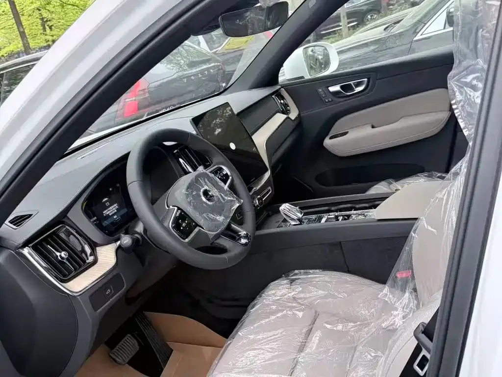 Volvo XC60 2026 из CN, фото 5
