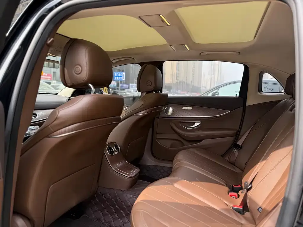 Mercedes-Benz E-Class 2022 из CN, фото 2