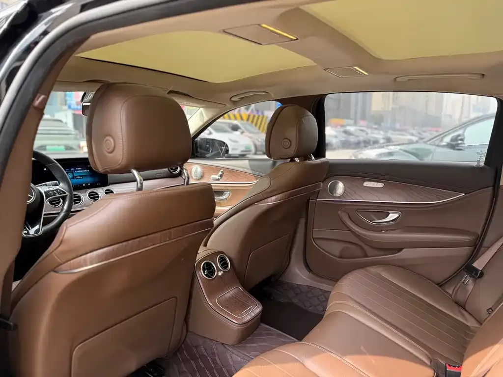 Mercedes-Benz E-Class 2022 из CN, фото 3