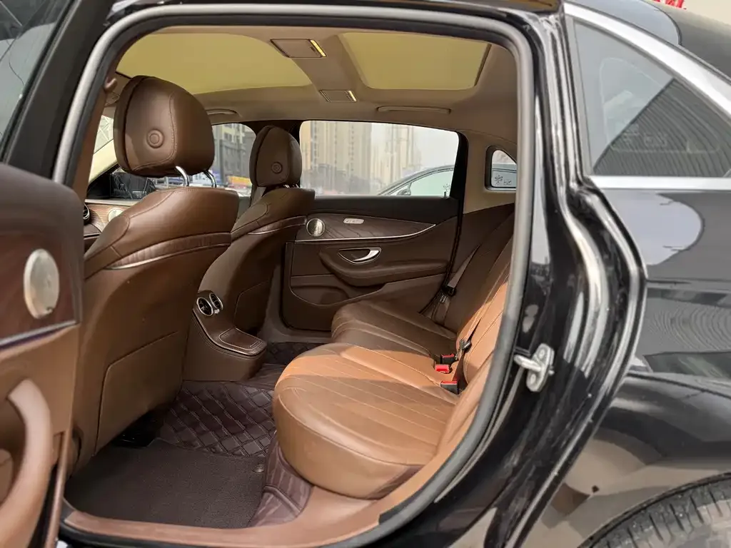 Mercedes-Benz E-Class 2022 из CN, фото 5