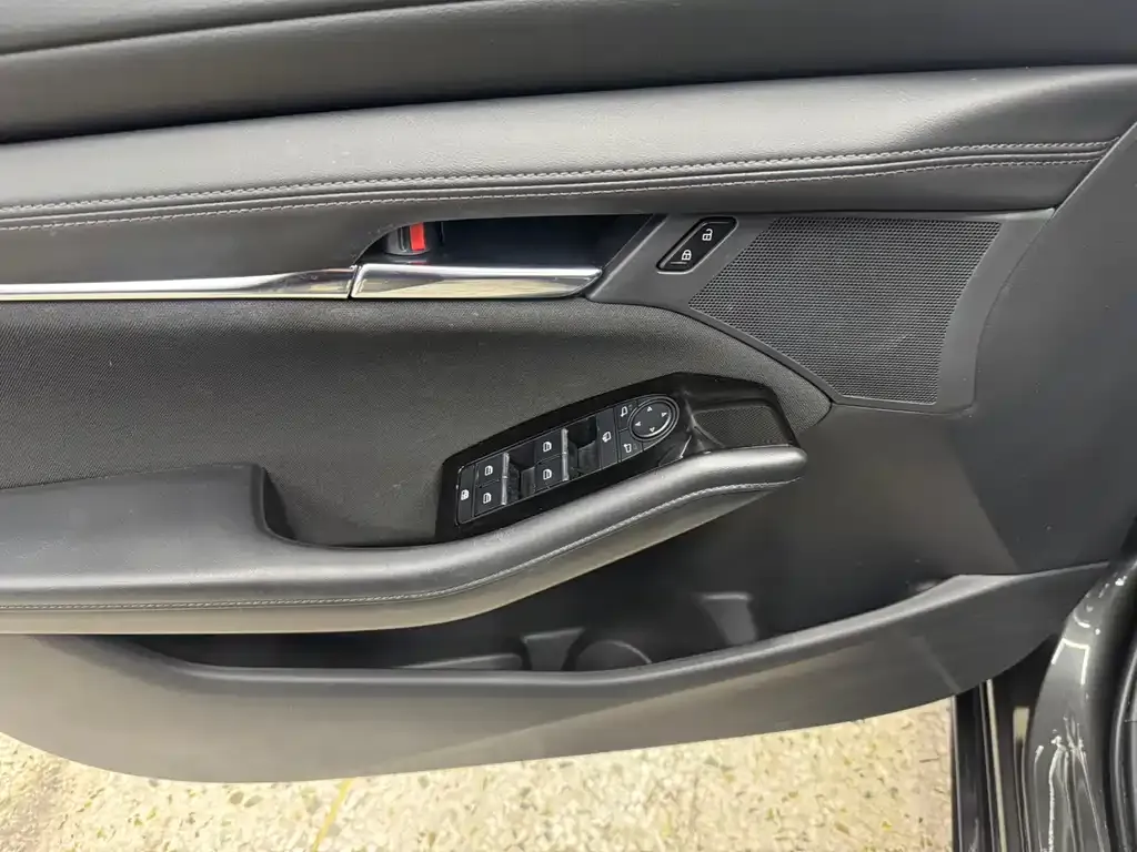Mazda 3 Axela 2022 из CN, фото 6